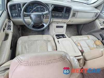 Zdjęcie 8 z 13 samochodu: 2000 CHEVROLET TAHOE C1500 VIN:1GNEC13T6YJ189601 - miniatura