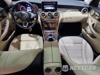 Zdjęcie 8 z 12 samochodu: 2016 MERCEDES-BENZ C 300 4MATIC VIN:55SWF4KB2GU118172 - miniatura