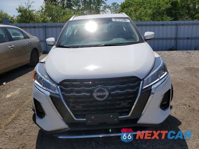 Piąte zdjęcie samochodu w środku: 2025 NISSAN KICKS PLAY SV VIN:3N1CP5CVXSL464869 - miniatura
