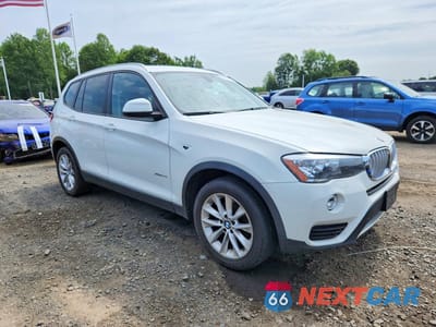 Czwarte zdjęcie samochodu z boku: 2015 BMW X3 XDRIVE28I VIN:5UXWX9C55F0D53751 - miniatura