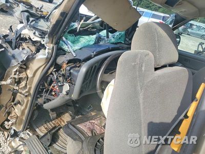 Zdjęcie 8 z 11 samochodu: 2004 CHEVROLET SILVERADO C1500 VIN:1GCEC14T44Z196081 - miniatura