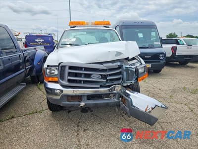 Piąte zdjęcie samochodu w środku: 2001 FORD F350 SRW SUPER DUTY VIN:1FTSF31S81EA49363 - miniatura