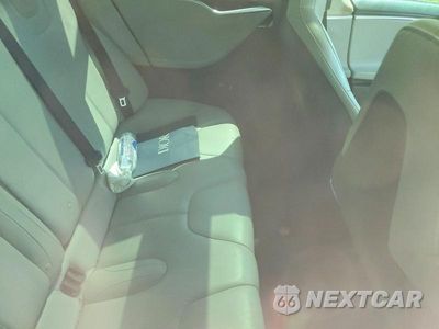 Zdjęcie 10 z 12 samochodu: 2013 TESLA MODEL S VIN:5YJSA1CG3DFP03930 - miniatura