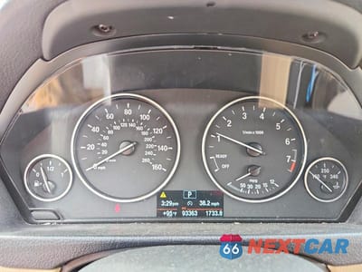 Zdjęcie 9 z 12 samochodu: 2016 BMW 320 XI VIN:WBA8E5G58GNU20246 - miniatura