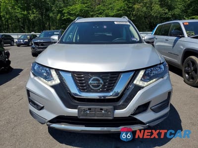 Piąte zdjęcie samochodu w środku: 2019 NISSAN ROGUE SV VIN:JN8AT2MV1KW396828 - miniatura