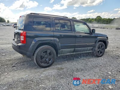 Trzecie zdjęcie samochodu z tyłu: 2011 JEEP PATRIOT SPORT VIN:1J4NT1GB4BD110274 - miniatura