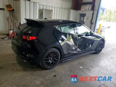Trzecie zdjęcie samochodu z tyłu: 2021 MAZDA 3 VIN:JM1BPBJYXM1403486 - miniatura