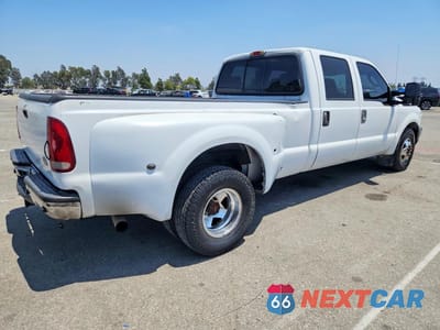 Trzecie zdjęcie samochodu z tyłu: 2004 FORD F350 SUPER DUTY VIN:1FTWW32P74EB79098 - miniatura