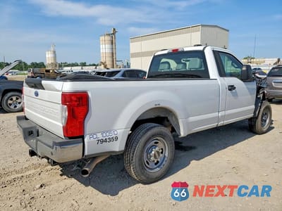Trzecie zdjęcie samochodu z tyłu: 2021 FORD F250 SUPER DUTY VIN:1FTBF2A60MEC72692 - miniatura