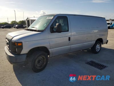 2014 FORD ECONOLINE E150 VAN 1FTNE1EW8EDB05699 - główne zdjęcie licytacji z USA - miniatura