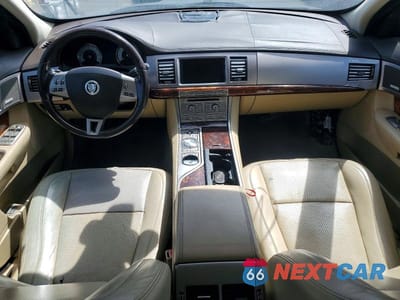 Zdjęcie 8 z 12 samochodu: 2010 JAGUAR XF PREMIUM VIN:SAJWA0GB1ALR64445 - miniatura