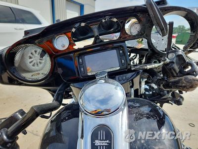 Zdjęcie 7 z 8 samochodu: 2017 HARLEY-DAVIDSON FLHXS STREET GLIDE SPECIAL VIN:1HD1KRC11HB643043 - miniatura