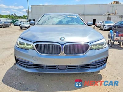 Piąte zdjęcie samochodu w środku: 2019 BMW 530 XI VIN:WBAJA7C50KG911129 - miniatura