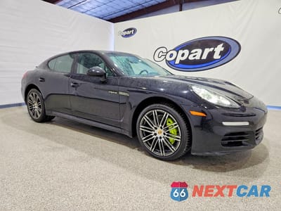 Czwarte zdjęcie samochodu z boku: 2015 PORSCHE PANAMERA SE HYBRID VIN:WP0AD2A78FL040849 - miniatura