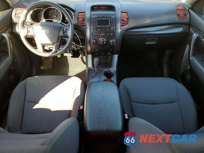 Zdjęcie 8 z 13 samochodu: 2012 KIA SORENTO LX VIN:5XYKT3A65CG195239 - miniatura