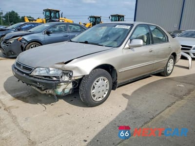 1996 HONDA ACCORD DX 25TH ANNIVERSARY 1HGCD5680TA135393 - główne zdjęcie licytacji z USA - miniatura