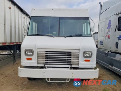 Piąte zdjęcie samochodu w środku: 2013 FORD F59 DELIVERY TRUCK VIN:1F65F5KY1D0A12266 - miniatura