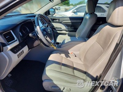 Zdjęcie 7 z 14 samochodu: 2019 TOYOTA HIGHLANDER LIMITED VIN:5TDDZRFH5KS747165 - miniatura