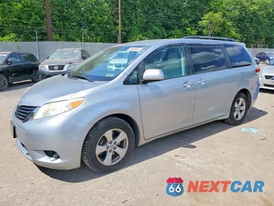 2011 TOYOTA SIENNA LE 5TDKK3DC2BS171079 - główne zdjęcie licytacji z USA - miniatura