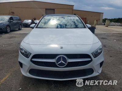 Piąte zdjęcie samochodu w środku: 2020 MERCEDES-BENZ A 220 VIN:WDD3G4EB9LW039462 - miniatura