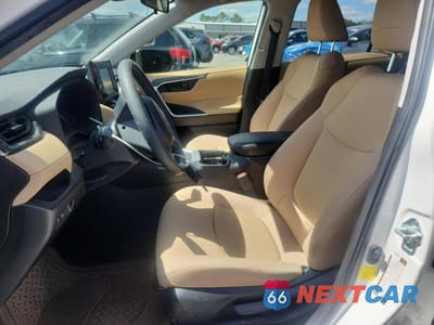 Zdjęcie 7 z 13 samochodu: 2019 TOYOTA RAV4 LE VIN:JTMH1RFV8KD514536 - miniatura