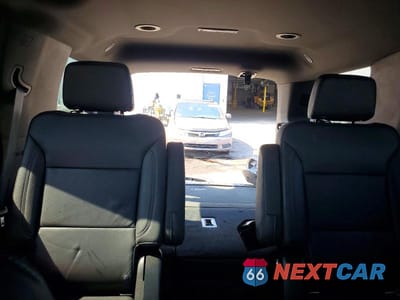 Zdjęcie 10 z 14 samochodu: 2021 CHEVROLET TAHOE C1500 LT VIN:1GNSCNKD9MR236748 - miniatura