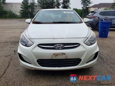 Piąte zdjęcie samochodu w środku: 2016 HYUNDAI ACCENT SE VIN:KMHCT4AE6GU018328 - miniatura