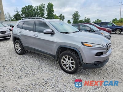 Czwarte zdjęcie samochodu z boku: 2015 JEEP CHEROKEE LATITUDE VIN:1C4PJMCS3FW757271 - miniatura