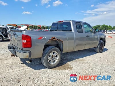 Trzecie zdjęcie samochodu z tyłu: 2008 CHEVROLET SILVERADO K1500 VIN:2GCEK190581257664 - miniatura