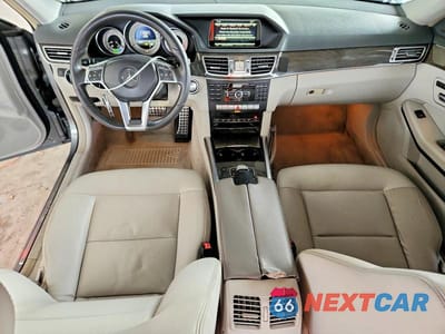 Zdjęcie 8 z 12 samochodu: 2014 MERCEDES-BENZ E 350 VIN:WDDHF5KB7EA872020 - miniatura