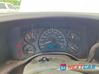 Zdjęcie 9 z 13 samochodu: 2003 GMC SAVANA BOX TRUCK VIN:1GDJG31U731189579 - miniatura