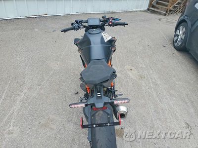 Zdjęcie 6 z 8 samochodu: 2025 KTM 1290 SUPER DUKE R VIN:VBKV39406SM909835 - miniatura