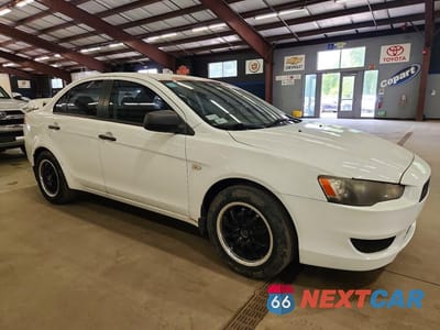 Czwarte zdjęcie samochodu z boku: 2009 MITSUBISHI LANCER DE VIN:JA3AU16U39U002385 - miniatura