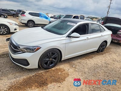 2024 VOLKSWAGEN JETTA SE 3VW7M7BU0RM032868 - główne zdjęcie licytacji z USA - miniatura