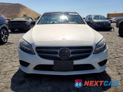 Piąte zdjęcie samochodu w środku: 2021 MERCEDES-BENZ C 300 VIN:W1KWF8DBXMR631655 - miniatura