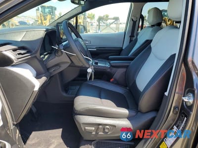 Zdjęcie 7 z 13 samochodu: 2025 TOYOTA SIENNA XSE VIN:5TDDSKFC0SS178872 - miniatura