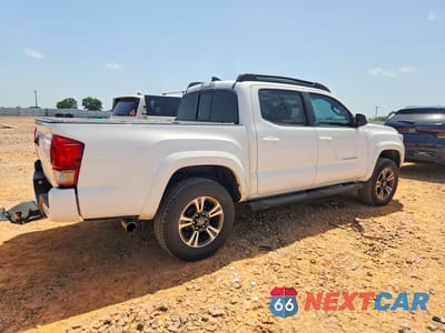 Trzecie zdjęcie samochodu z tyłu: 2016 TOYOTA TACOMA TRD SPORT VIN:3TMCZ5AN8GM022989 - miniatura