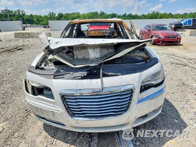 Piąte zdjęcie samochodu w środku: 2013 CHRYSLER 300C VIN:2C3CCAEG8DH518668 - miniatura