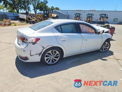 Trzecie zdjęcie samochodu z tyłu: 2016 ACURA ILX BASE WATCH PLUS VIN:19UDE2F37GA018839 - miniatura