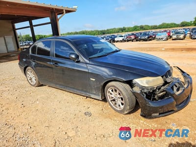 Czwarte zdjęcie samochodu z boku: 2010 BMW 328 I VIN:WBAPH7G57ANM51526 - miniatura