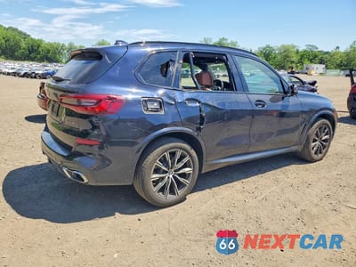 Trzecie zdjęcie samochodu z tyłu: 2021 BMW X5 XDRIVE40I VIN:5UXCR6C0XM9D78413 - miniatura