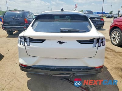 Zdjęcie 6 z 13 samochodu: 2024 FORD MUSTANG MACH-E PREMIUM VIN:3FMTK3SU6RMA48908 - miniatura