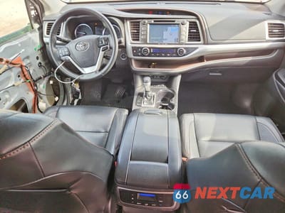 Zdjęcie 8 z 14 samochodu: 2018 TOYOTA HIGHLANDER XLE VIN:5TDJZRFH8JS549259 - miniatura