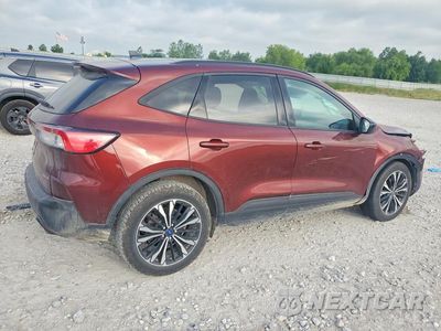 Trzecie zdjęcie samochodu z tyłu: 2021 FORD ESCAPE SE VIN:1FMCU9BZ8MUA05216 - miniatura
