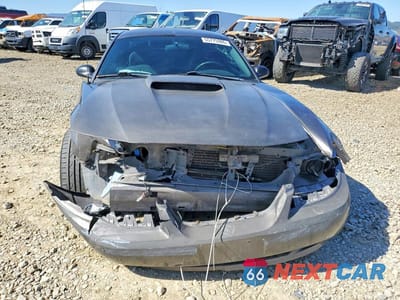 Piąte zdjęcie samochodu w środku: 2004 FORD MUSTANG VIN:1FAFP40664F212699 - miniatura