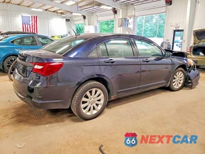 Trzecie zdjęcie samochodu z tyłu: 2011 CHRYSLER 200 TOURING VIN:1C3BC1FBXBN511529 - miniatura