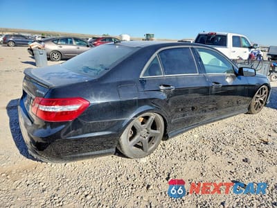 Trzecie zdjęcie samochodu z tyłu: 2010 MERCEDES-BENZ E 550 4MATIC VIN:WDDHF9AB3AA236083 - miniatura