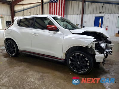 Czwarte zdjęcie samochodu z boku: 2015 NISSAN JUKE NISMO VIN:JN8AF5MR9FT511761 - miniatura