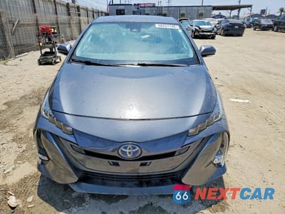 Piąte zdjęcie samochodu w środku: 2017 TOYOTA PRIUS PRIME ADVANCED VIN:JTDKARFP4H3046715 - miniatura