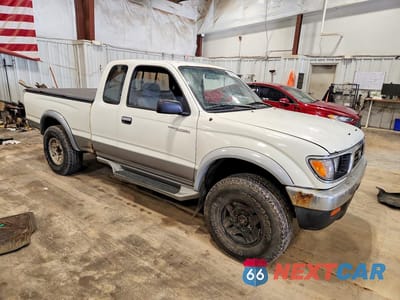 Czwarte zdjęcie samochodu z boku: 1996 TOYOTA TACOMA XTRACAB VIN:4TAWM72N3TZ157419 - miniatura